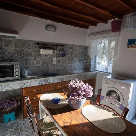 Venerdi Libero Villa Kini Exterior photo