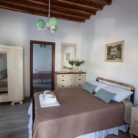 Venerdi Libero Villa Kini Exterior photo